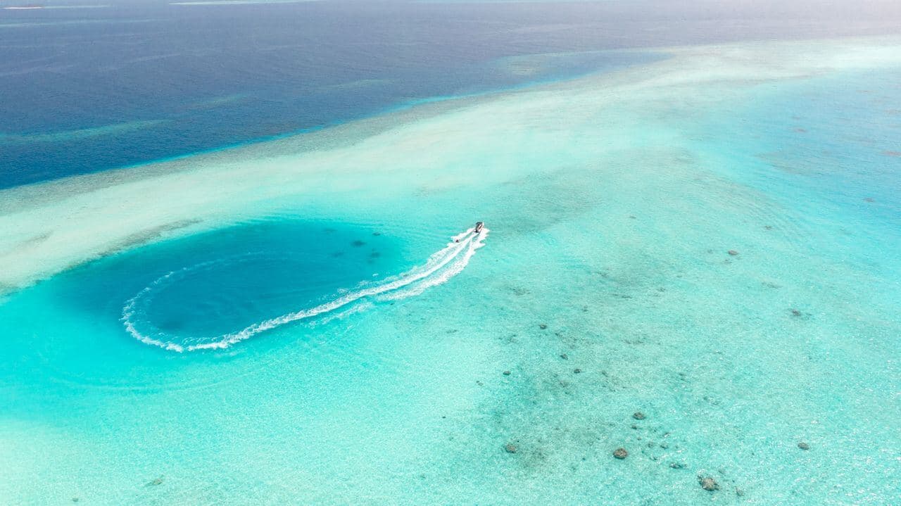 Turquoise lagoon in Maldives